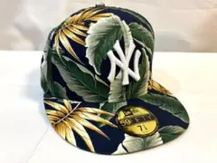 【美品】NEW ERA　59FIFTY アロハ柄 NYキャップ　マルチカラーのサムネイル