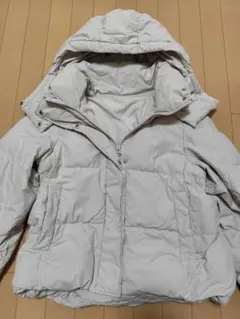 GU　ダウンジャケットМサイズ（レディース））