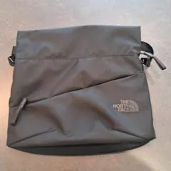 値下げ中❗ノースフェイス ピレネーショルダーバッグLメンズ レディース共通