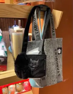 台湾限定スターバックス ネコドリンクホルダー かっこいい黒猫のサムネイル