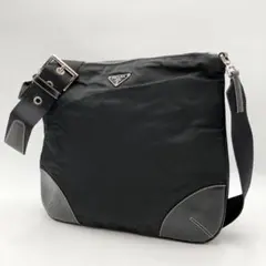 美品✨ PRADA ショルダーバッグ 黒 ナイロン×レザー 三角ロゴ 高級感