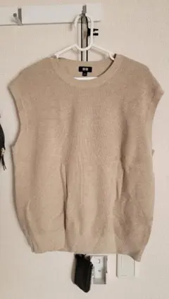 ユニクロ ノースリーブセーター