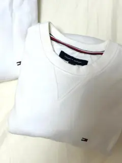 トミー　スウェット　白