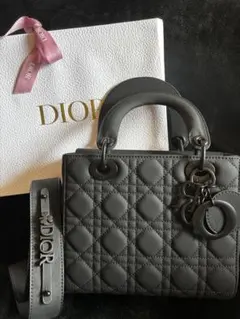 Dior マットブラックキルティング ハンドバッグ　レディディオール