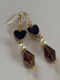 ハンドメイド　ピアス　　ネイビー　No.420