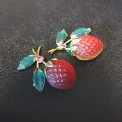 未使用 miumiu いちご ピアス 箱付き - メルカリ