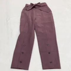 タグ付き ロフ ストレッチ ベルテッドパンツ 裾ボタン くすみパープル 洗濯可