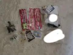 ガチャガチャ めじるしアクセサリー セボンスター サンリオ など ちいかわ