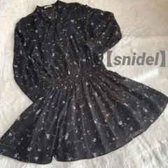 【snidel】花柄ボウタイワンピース インナーキャミ付 ブラック フリーサイズ