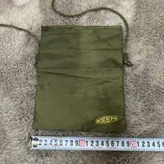 KEEN オリーブ サコッシュ 約20cm x 25cm