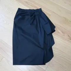 美品■マックスマーラ■立体シルエット　デザインドレープスカート■size40■黒のサムネイル