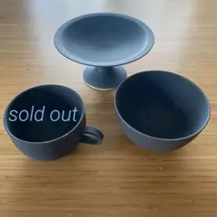福岡彩子さんのボウル青い陶器