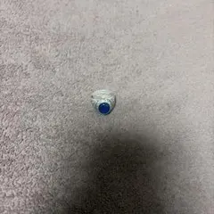 装飾的なシルバーリング 青い石