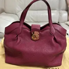 ルイ ヴィトン マヒナ シールスPM M93817 レッド レザー