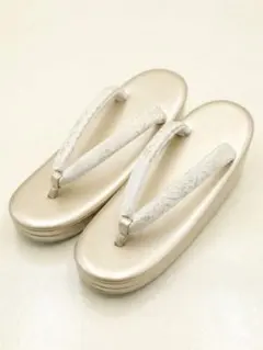 【新品・即発送】高級草履 フリーサイズ シャンパンゴールド 礼装用 フォーマル