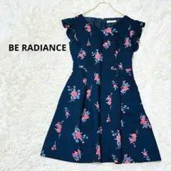 ビーラディエンス 花柄Vネックノースリーブひざ丈ワンピース 総柄 フリル デート