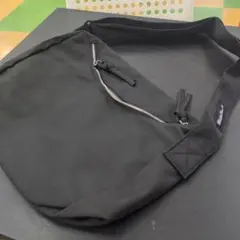 3470 WeiLaiZhanShi ブラック ボディバッグ