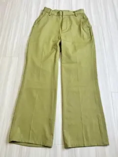 ストレートパンツ オリーブグリーン