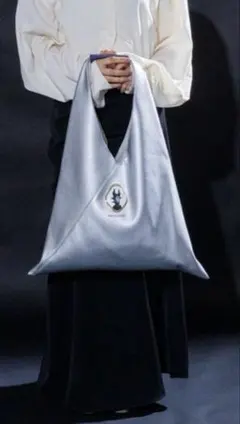 ディズニー マレフィセントシルバー トートバッグ