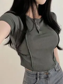 リブニット クロップドトップス ダークグリーン DAZY