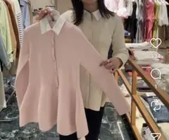 ミラオーウェン　襟付きペプラムニット　ピンク