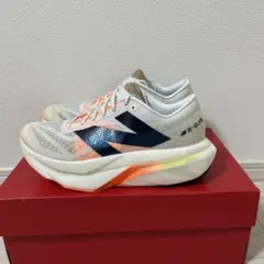 New Balance フューエルセルスーパーコンプエリートv4