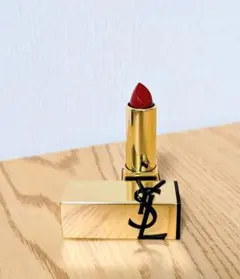 イヴ・サンローラン　口紅