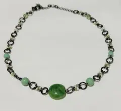 緑色ビーズのネックレス【アンティーク】