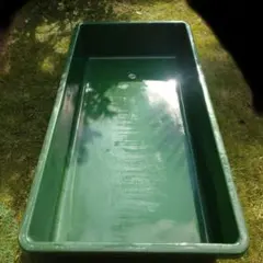 黒いFRP水槽用容器 中　家庭菜園にも？ 黒いFRP水槽用容器 中 家庭菜園にも？ - メルカリ