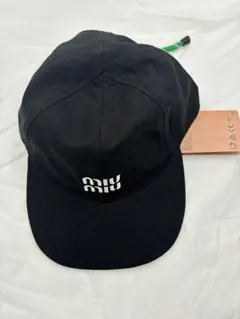miu miu 黒 ベースボールキャップ