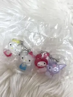 サンリオキャラクターズなかよしドロップチャーム　ガチャガチャ　キティ　マイメロ