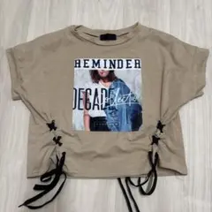 ベージュ グラフィックプリント Tシャツ Fサイズのサムネイル