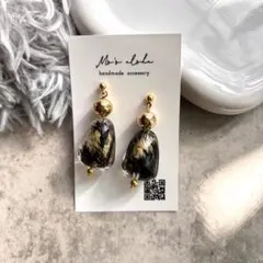 No.94ブラックゴールドdesignピアス