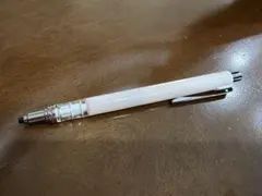 uni KURU TOGA 0.5mm PIホワイト　限定のサムネイル