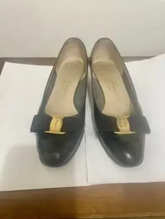 フェラガモ ヴァラ　パンプス6B 約23cm ネイビー