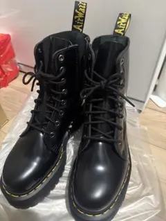 Dr. Martens】JADON 8ホールブーツ 24cm UK5 - メルカリ
