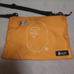A BATHING APE ショルダーバッグ オレンジのサムネイル