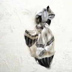 INDIVI 　SILK100%　スカーフ 日本製　匿名配送　即日発送