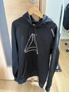 Reebok プルオーバーパーカー ブラック Lサイズ