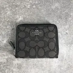 美品 coach コーチ スモール ジップ アラウンド ウォレット グレーのサムネイル