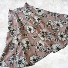 プロポーションボディドレッシング　ピンクベース花柄　フレアスカート