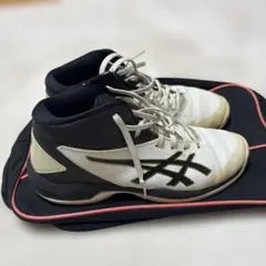 ASICS バスケットボールシューズ ホワイト/ブラック