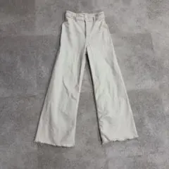 ZARA デニムパンツ オフホワイトのサムネイル