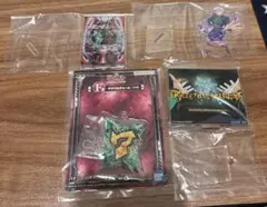 一番くじ フィーバーガンダムユニコーンE賞３個とF賞アクリルチャーム