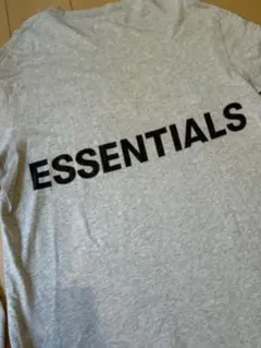 美品FEAR OF GOD ESSENTIALS バックロゴ 長袖 Tシャツのサムネイル