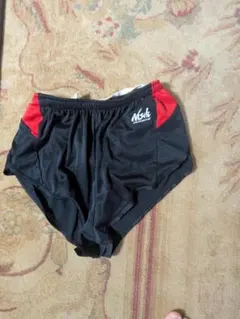 美品NiSHi 黒赤ショートパンツメンズM