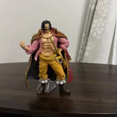 ワンピース ゴール・D・ロジャー フィギュアのサムネイル