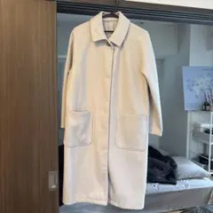 ホワイト ロングコート　大きめなポケット