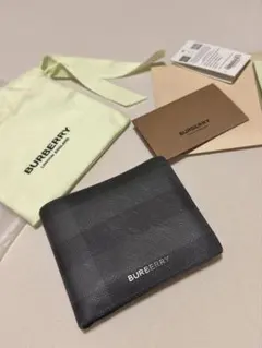【極美品】バーバリー チェック バイフォールド ウォレット 二つ折り財布グレーのサムネイル