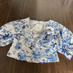 新品未使用タグ付きH&M リネンブレンド 花柄五分袖ブラウス　サイズs